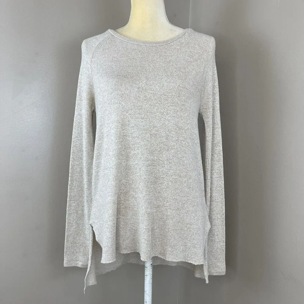 American Eagle Women’s Size XS Soft & Sexy Plush Beige knit Top Sweatshirt
